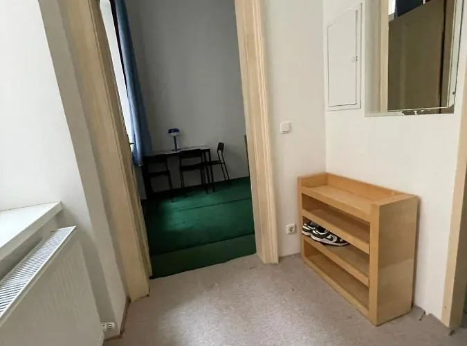 Volkstheater Apartment. * Wenen