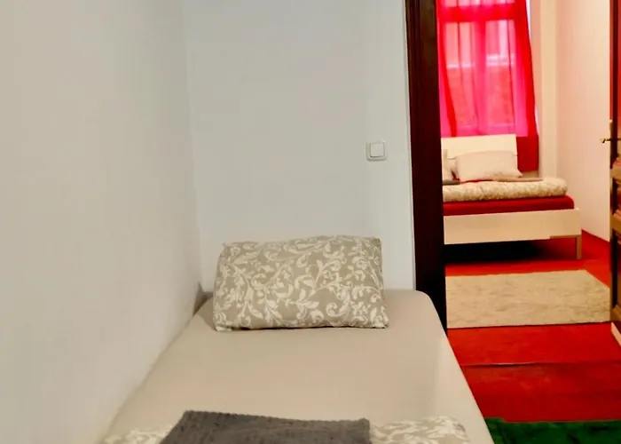 Volkstheater Apartment.